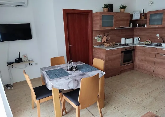 Charis Cozy Family At Sun Village Complex Close To The