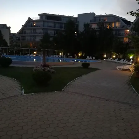 Charis Cozy Family At Sun Village Complex Close To The Апартаменты Солнечный берег