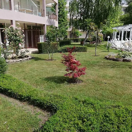 Charis Cozy Family At Sun Village Complex Close To The Апартаменты Солнечный берег