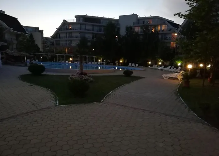 Charis Cozy Family At Sun Village Complex Close To The Apartment Slantschew brjag