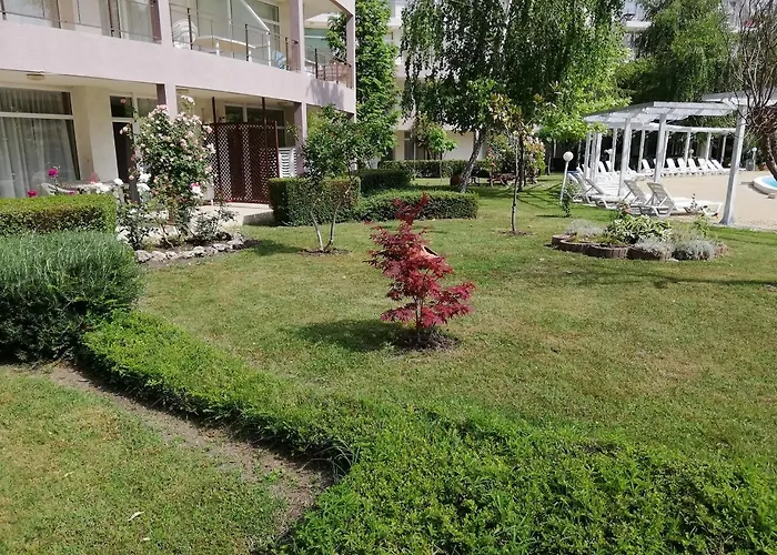 Charis Cozy Family At Sun Village Complex Close To The Apartment Slantschew brjag