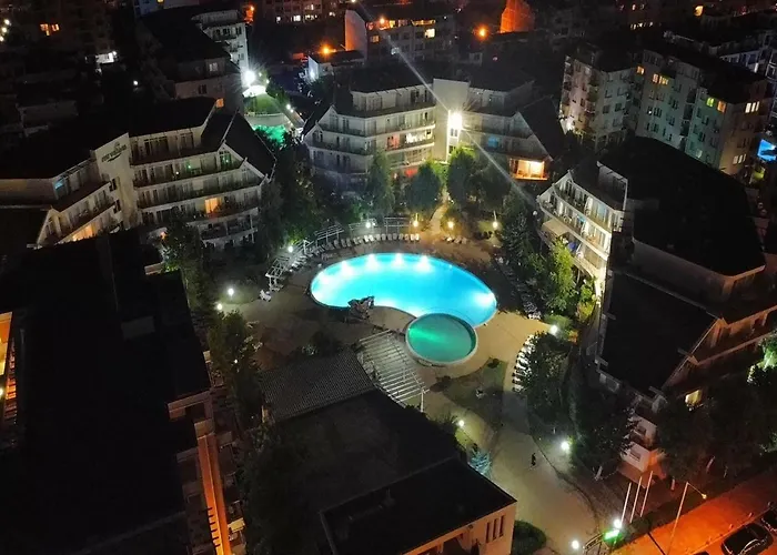 Charis Cozy Family At Sun Village Complex Close To The Apartment *