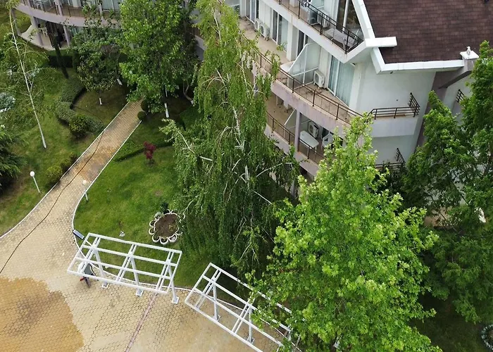 Charis Cozy Family At Sun Village Complex Close To The Apartment *