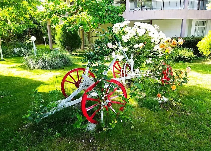 Charis Cozy Family At Sun Village Complex Close To The Apartment *