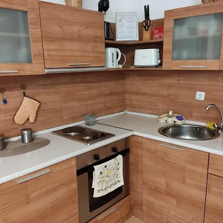 Charis Cozy Family At Sun Village Complex Close To The Apartman *