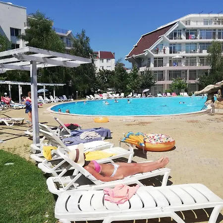 Charis Cozy Family At Sun Village Complex Close To The