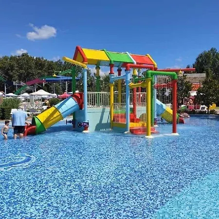 Charis Cozy Family At Sun Village Complex Close To The Apartman Napospart