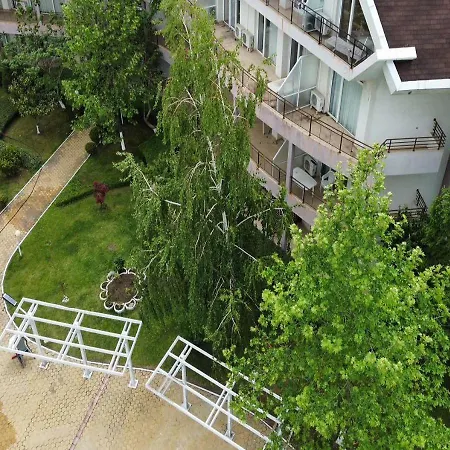 Charis Cozy Family At Sun Village Complex Close To The Apartman *