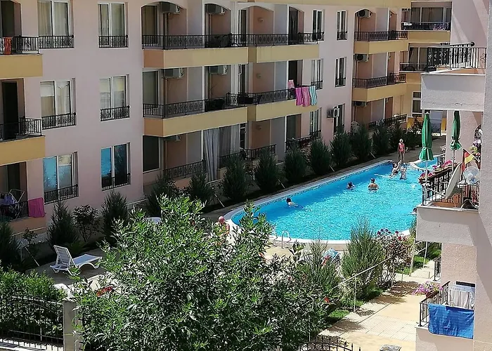 Charis Cozy Family At Sun Village Complex Close To The Апартамент