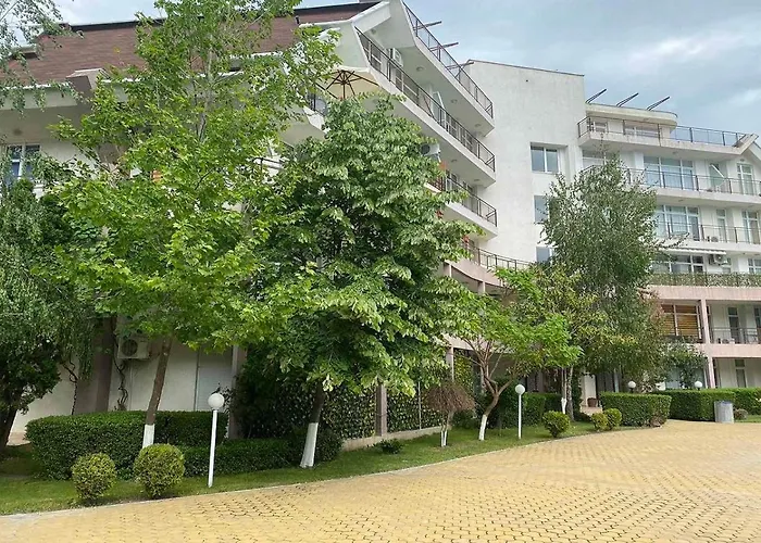 Charis Cozy Family At Sun Village Complex Close To The *